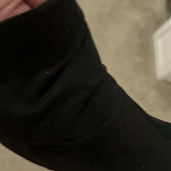 Black boots - Picture 7 of 10